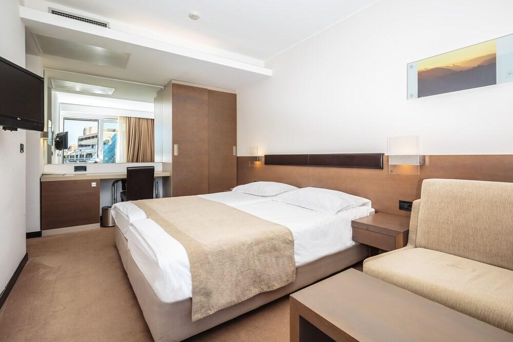 Hotel Molindrio Plava Laguna Porec Esterno foto