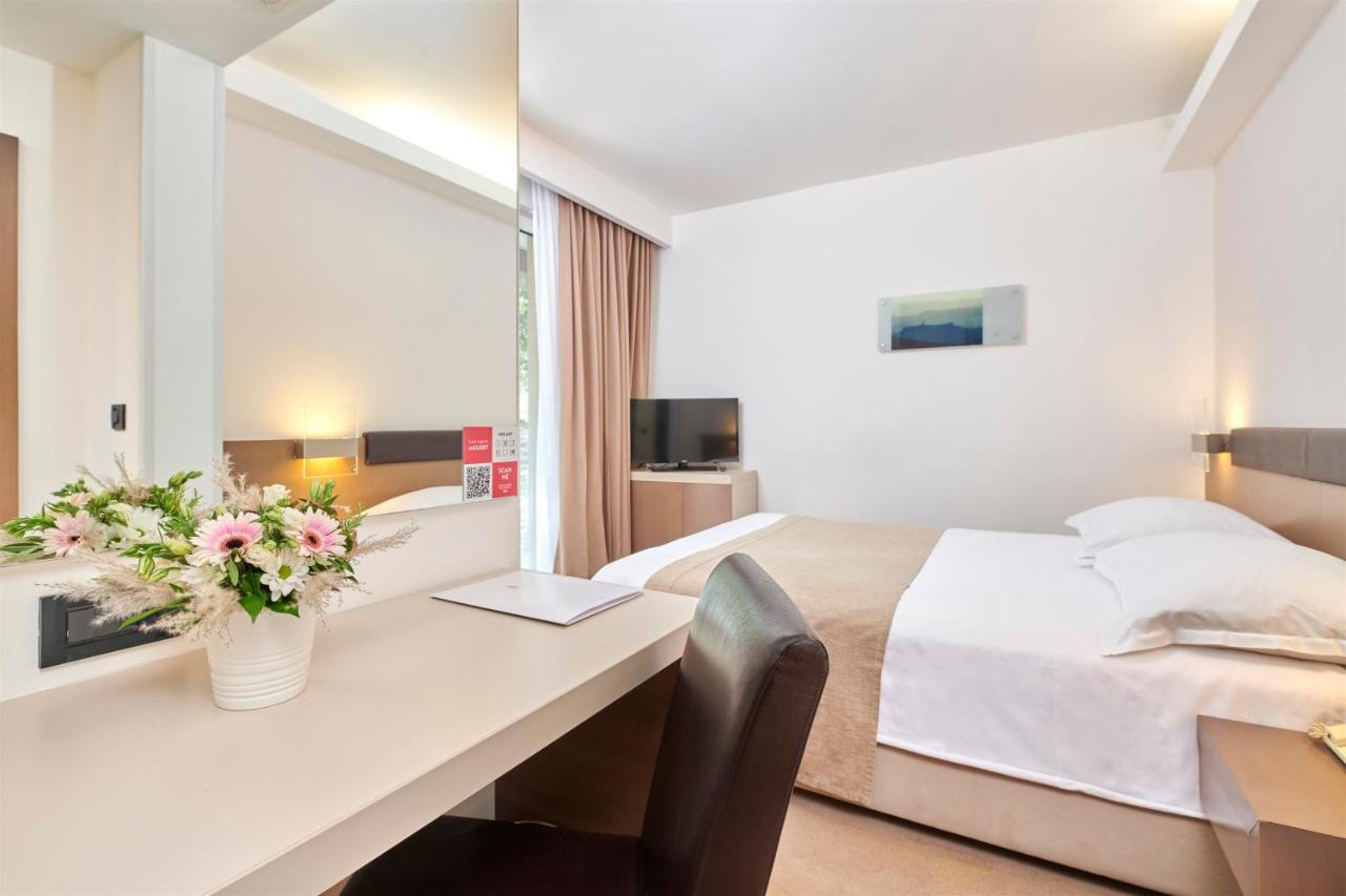 Hotel Molindrio Plava Laguna Porec Esterno foto
