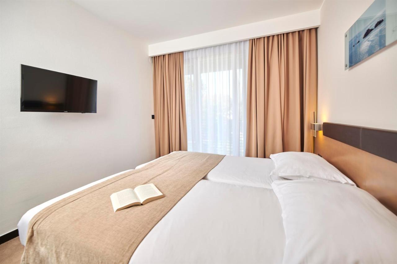 Hotel Molindrio Plava Laguna Porec Esterno foto