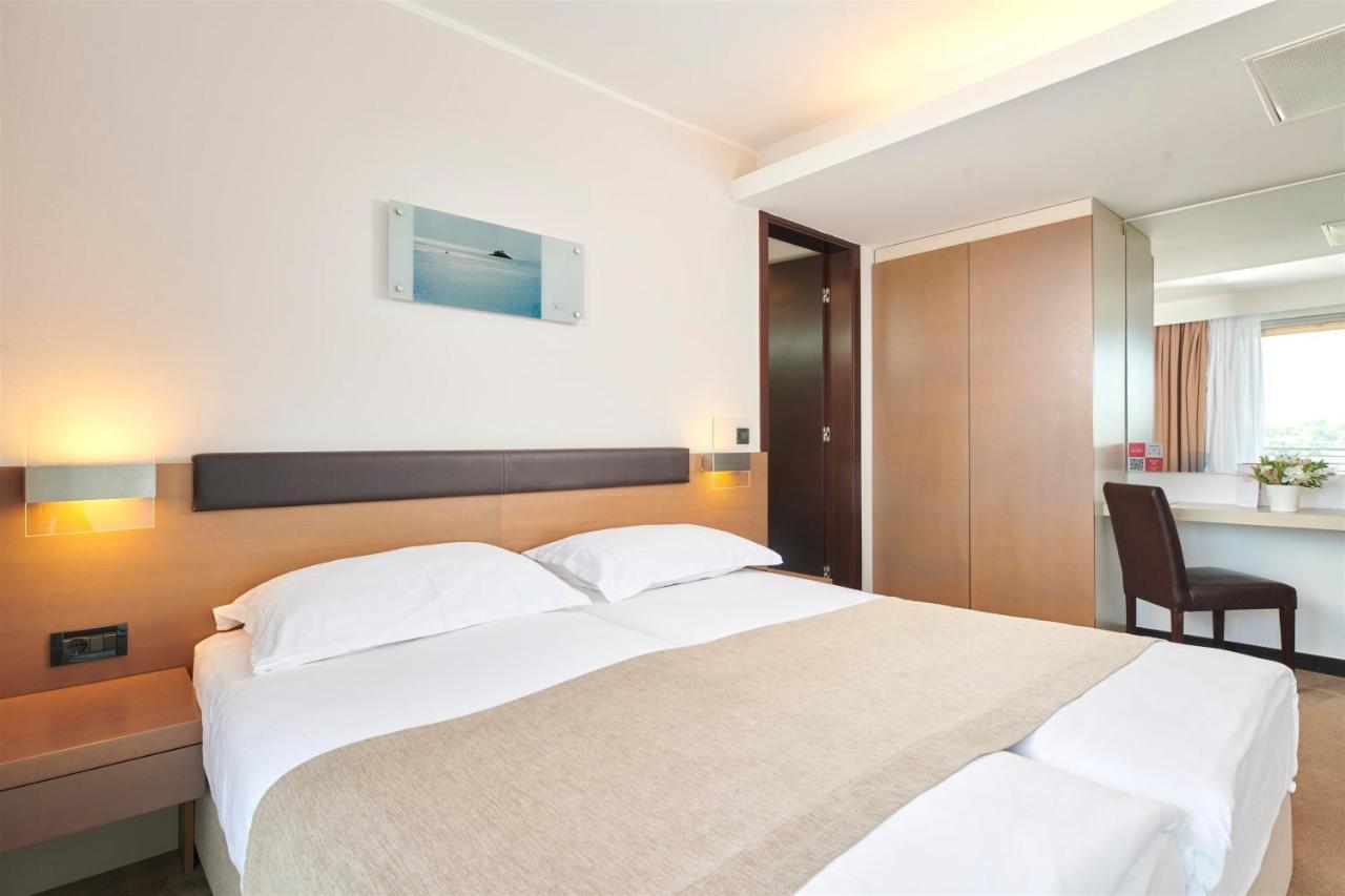 Hotel Molindrio Plava Laguna Porec Esterno foto
