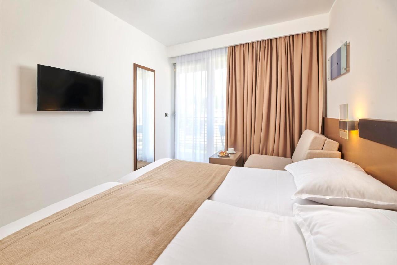 Hotel Molindrio Plava Laguna Porec Esterno foto